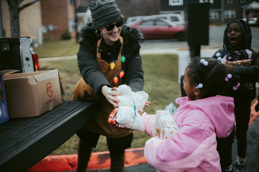 kansas city christmas volunteering