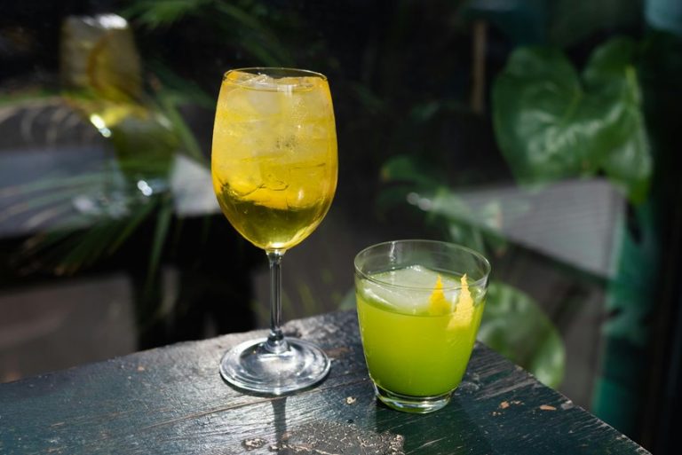 winter cocktail tasting spots