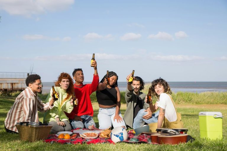 25 scenic picnic spots